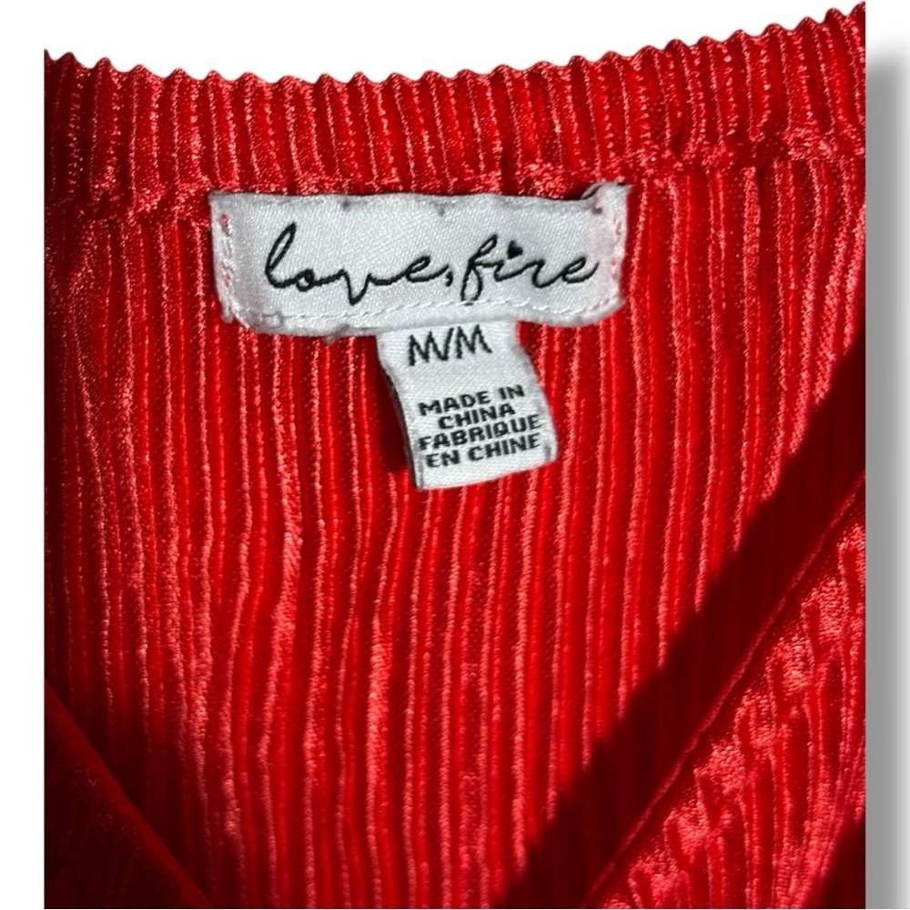 love, Fire Vibrant V Neck Wrap Style Top Sleeveless Flowy Red Wide Leg Jumpsuit - Picture 9 of 15